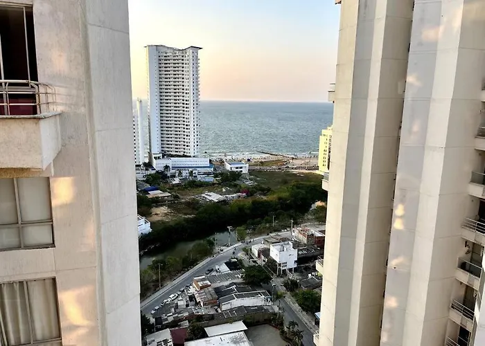Paz Y Amor En Cartagena